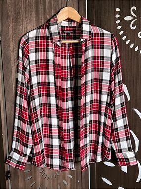 Banana Republic Red White and Black Plaid Button-Down Top